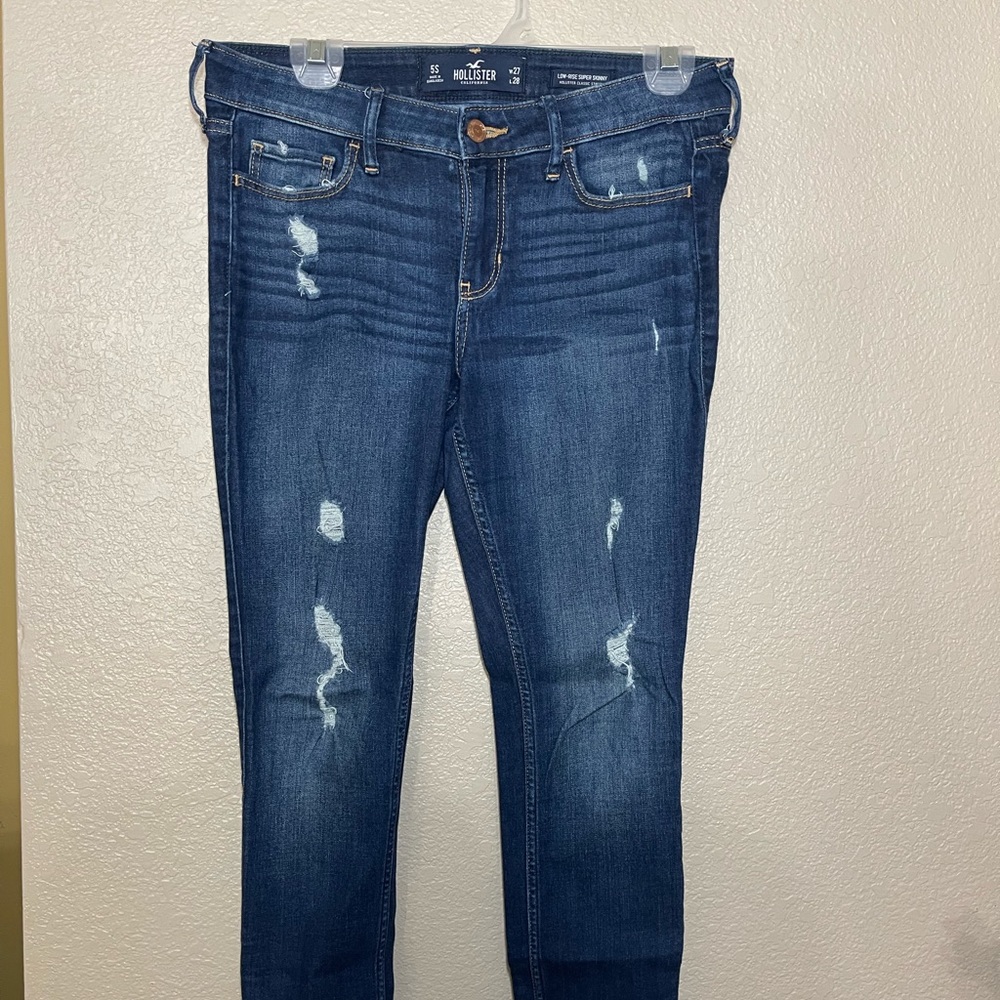 Hollister Low-Rise Super Skinny jeans